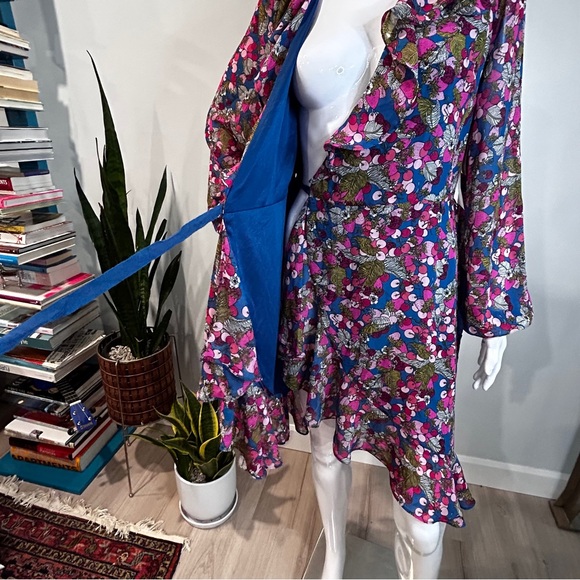 NWT Betsy Johnson Very Cherry Wrap Dress - Picture 12 of 16